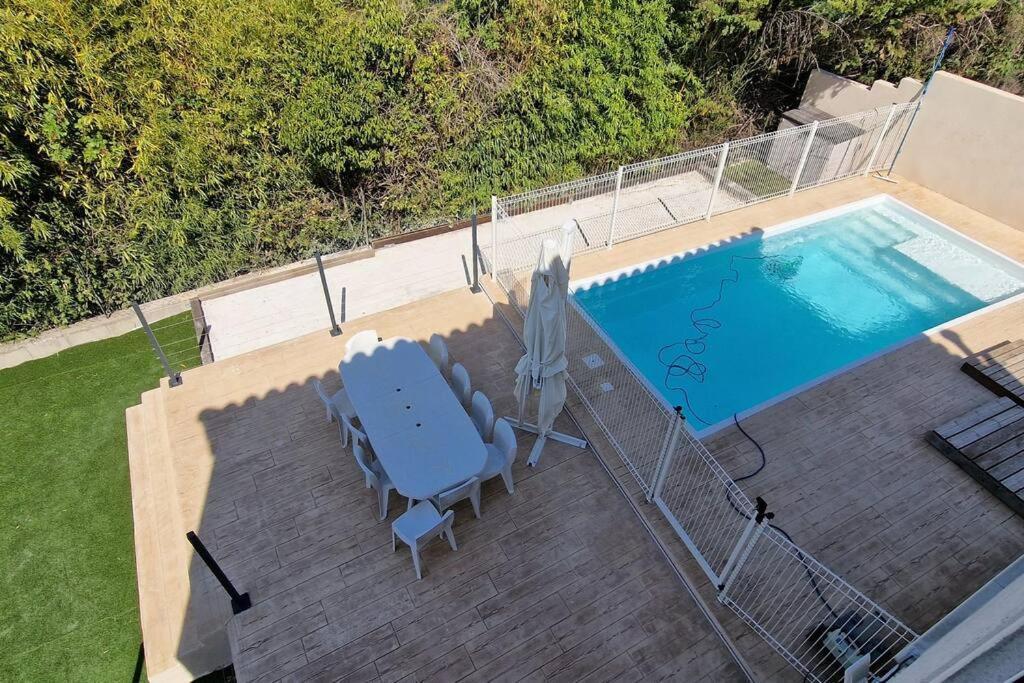 Villa Pour 10 Personnes Avec Piscine Et Jacuzzi Ales Exterior photo